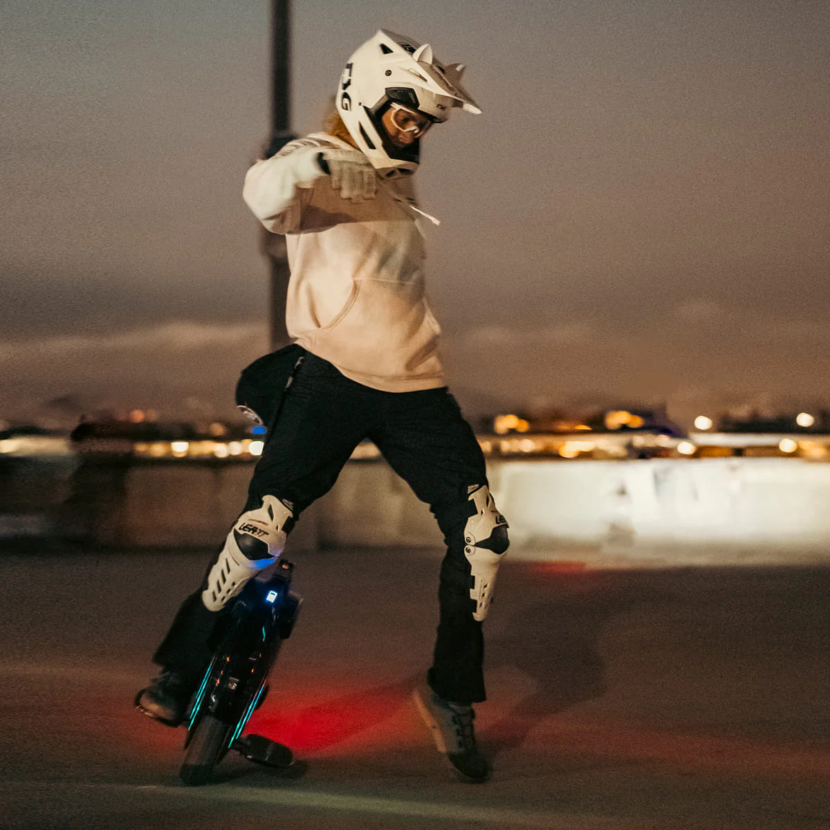 INMOTION V10F - Image 4